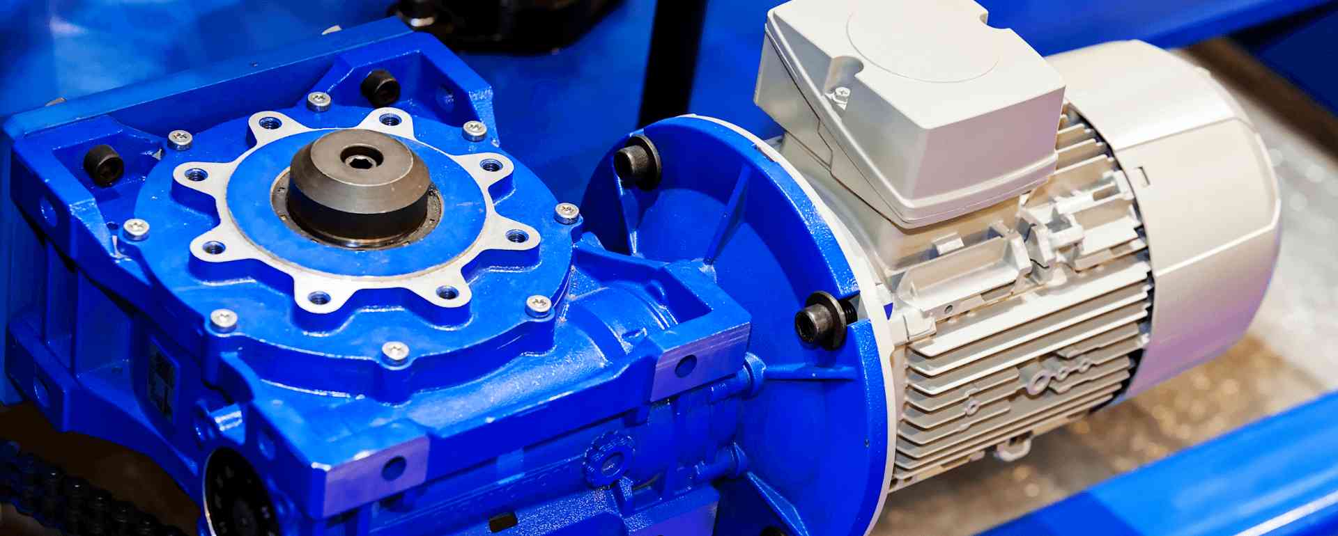 Redüktör, Dişli Kutuları, Vinç ve Pompalar İçin Standart ve Özel Her Tür Tapa Üretimi!